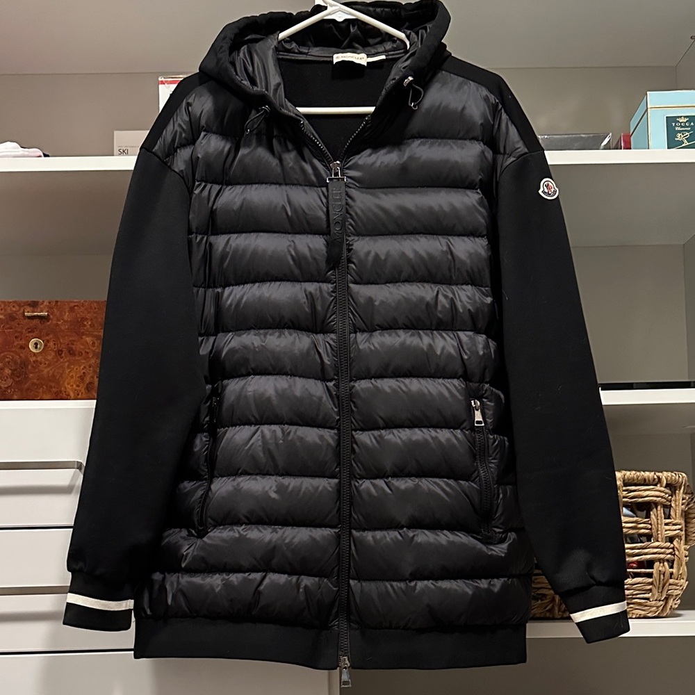 Moncler Women's  Black Hooded Puffer Jacket Size XL
